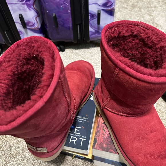 Ugg Boots - Picture 7 of 10